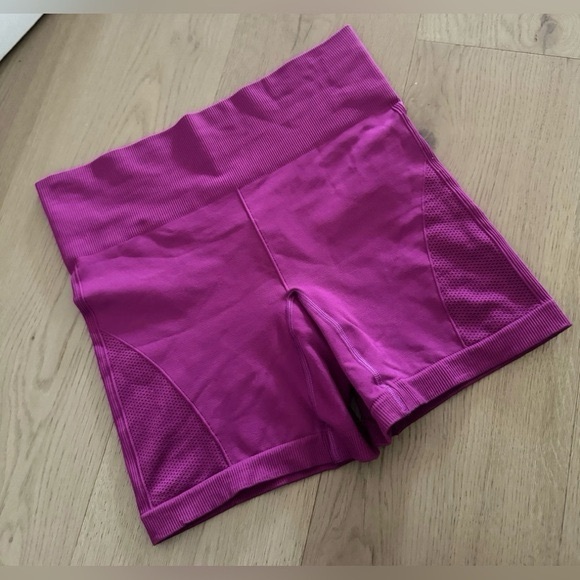 LULULEMON Sculpt purple biker shorts size 8 - Picture 4 of 5